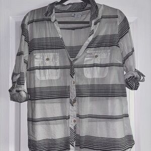 Columbia Gray and Black Casual Button Down Shirt